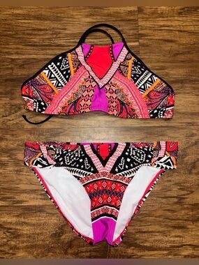 Kenneth Cole Bikini Size Small